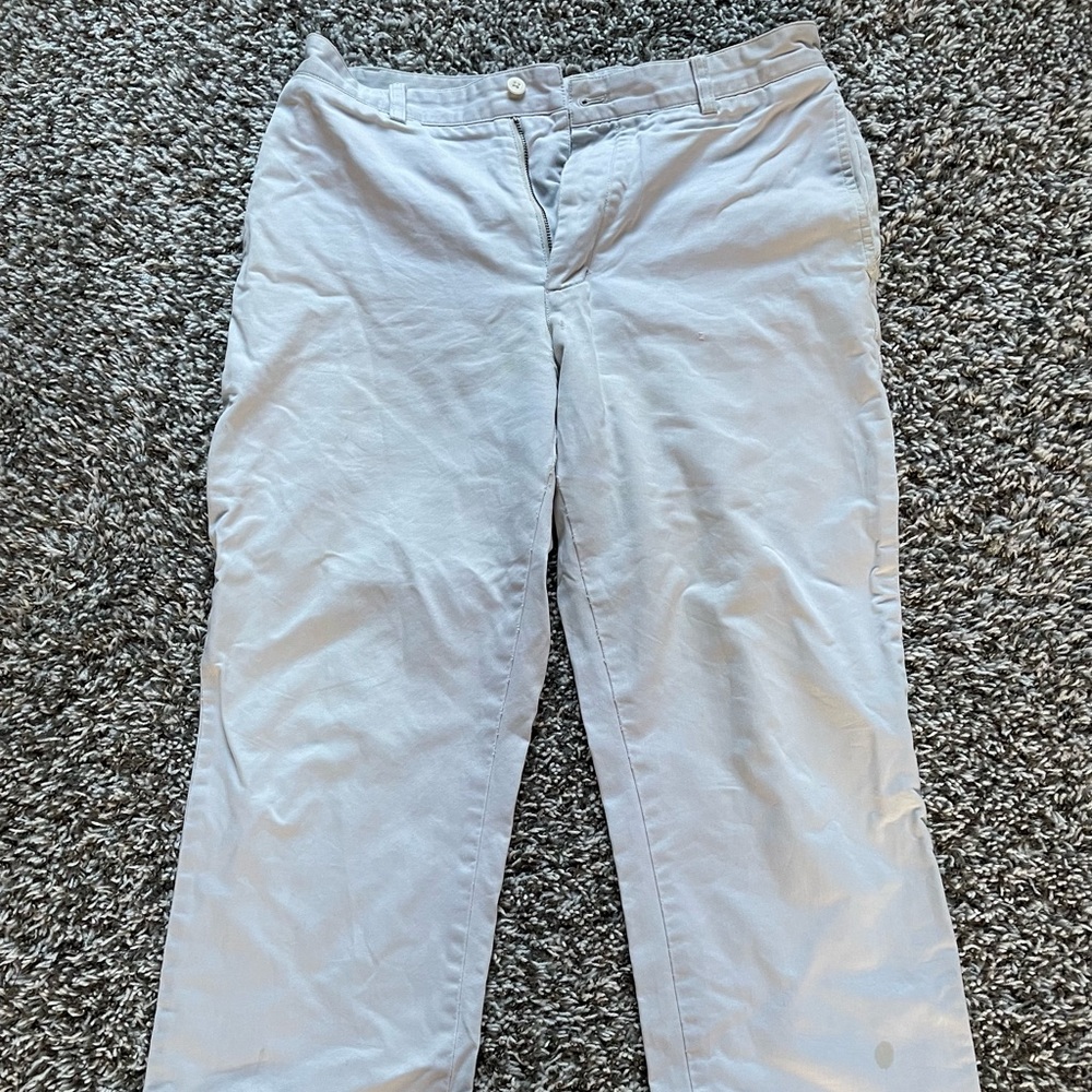 Vineyard Vines 32x30 Medium Stone Khaki Pants